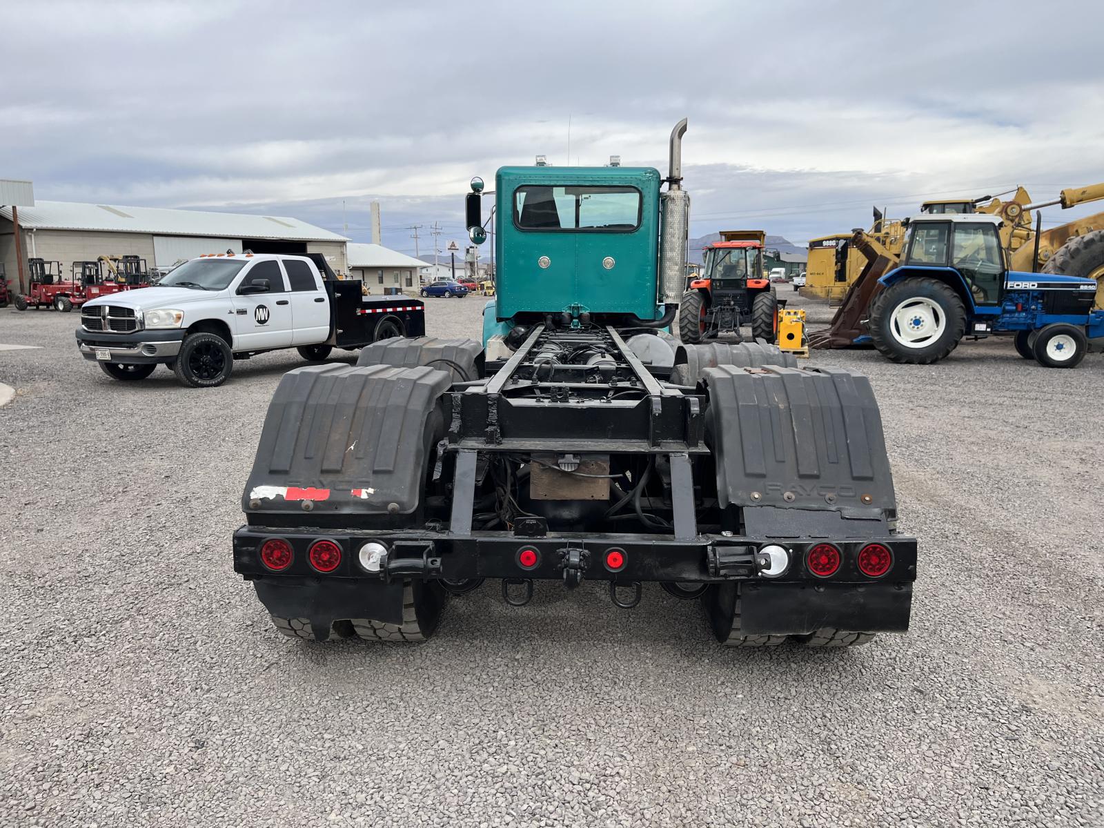 TRACTOCAMION PETERBILT 378